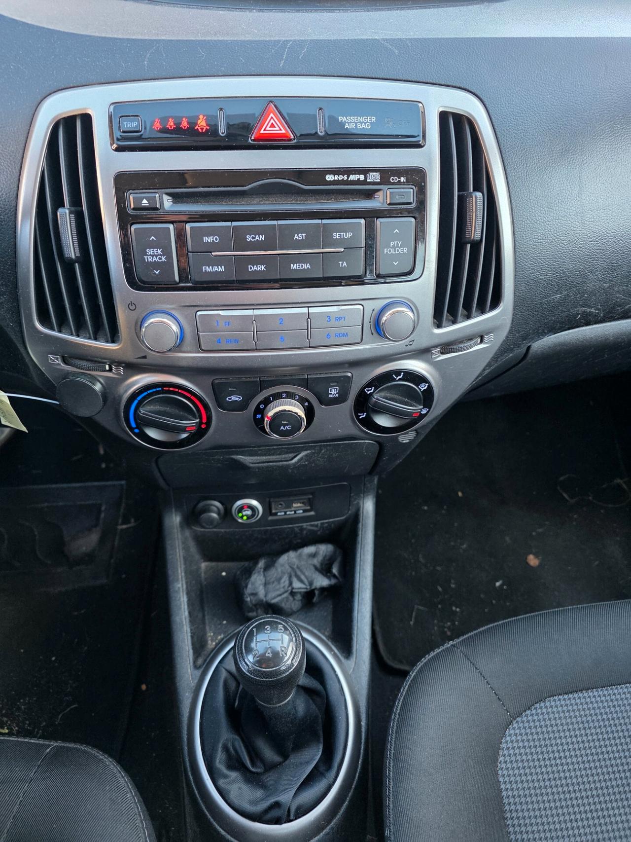 Hyundai i20 1.2 5p. Econext Sound Edition