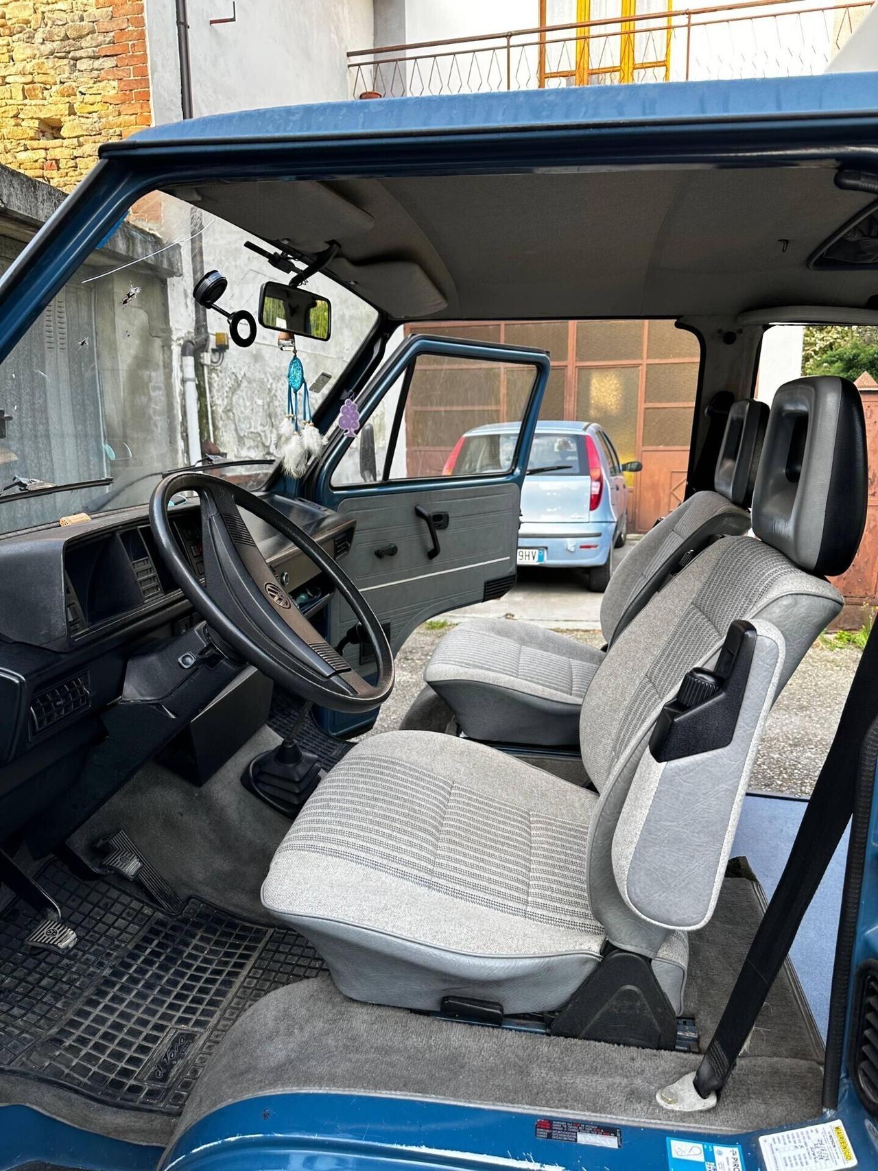 Volkswagen T3 MULTIVAN - 6 POSTI