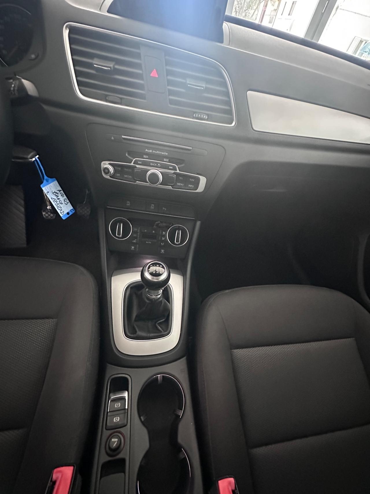 Audi Q3 2.0 TDI 120 CV Business