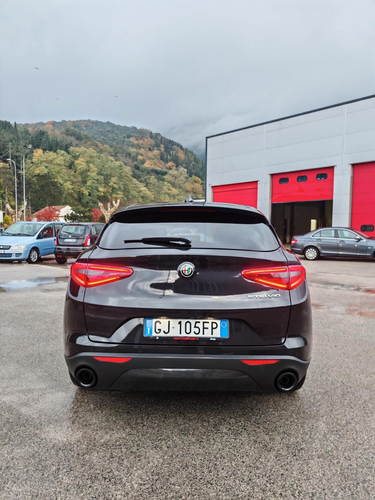 Alfa Romeo Stelvio 2.2 Turbodiesel 160 CV AT8 RWD Sprint