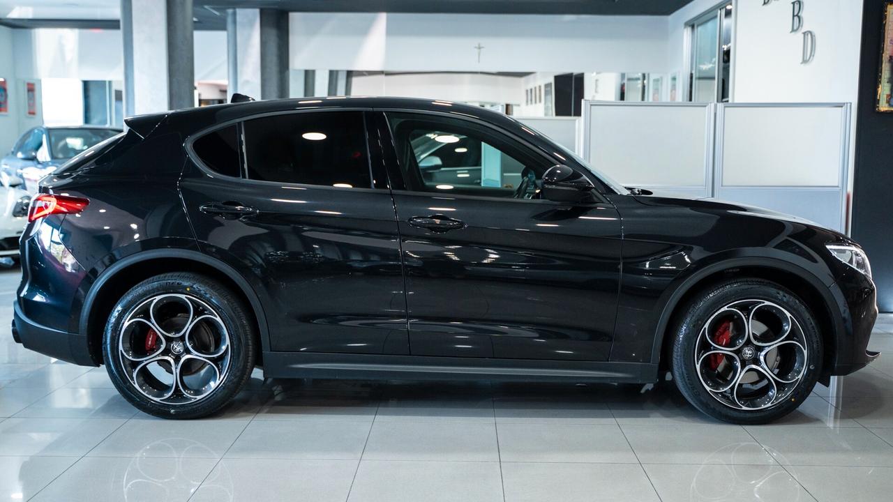 Alfa Romeo Stelvio 2.2 t SPRINT Q4 190 CV AT8 19" XENO NAVI PELLE FULL OPTIONAL