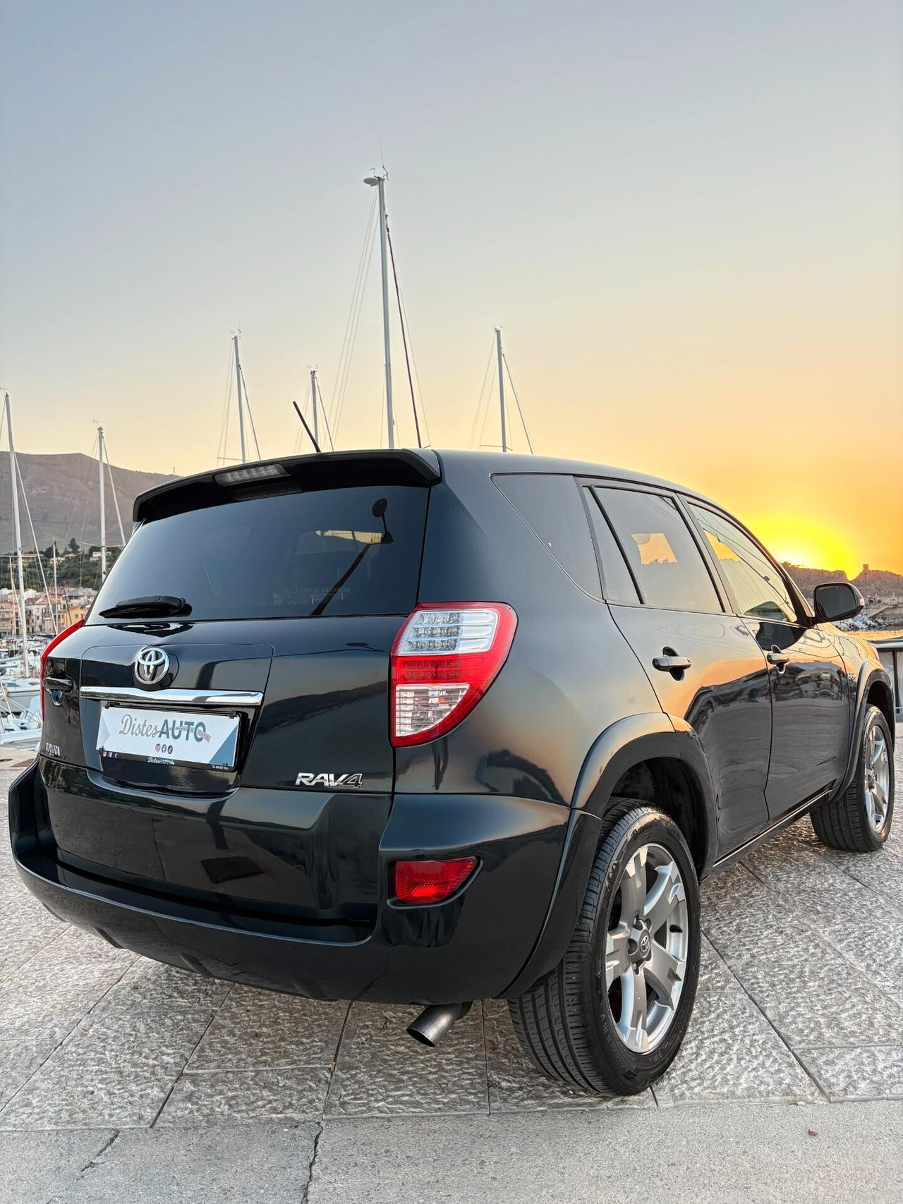 Toyota RAV 4 RAV4 2.2 D-4D 150 CV Lounge