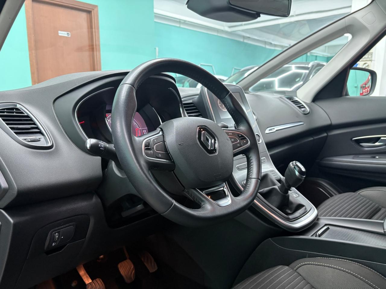 Renault Grand Scenic Blue dCi 120 CV DA VETRINA