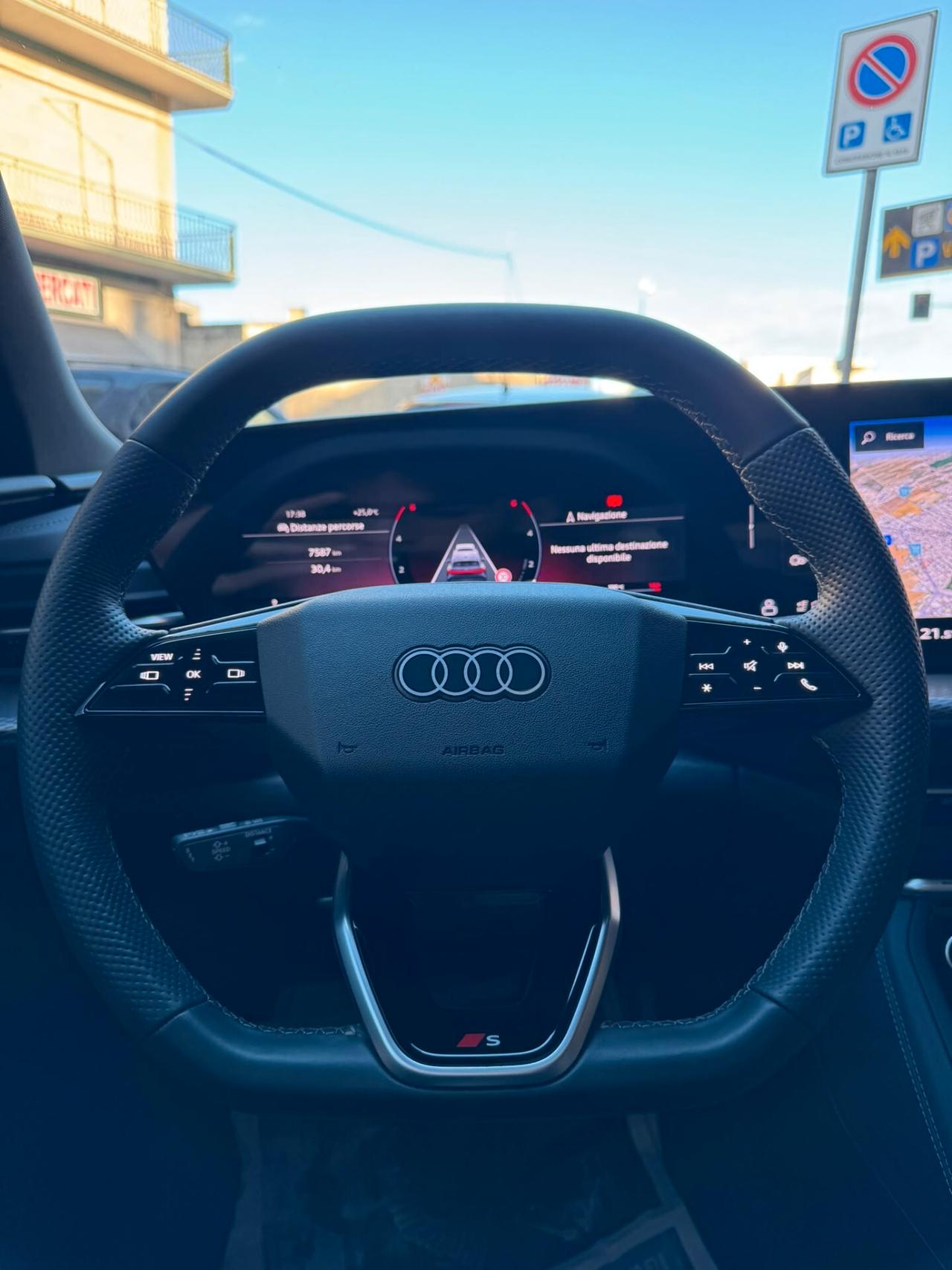 Audi Q5 40 TDI 204 CV quattro S tronic Identity Black