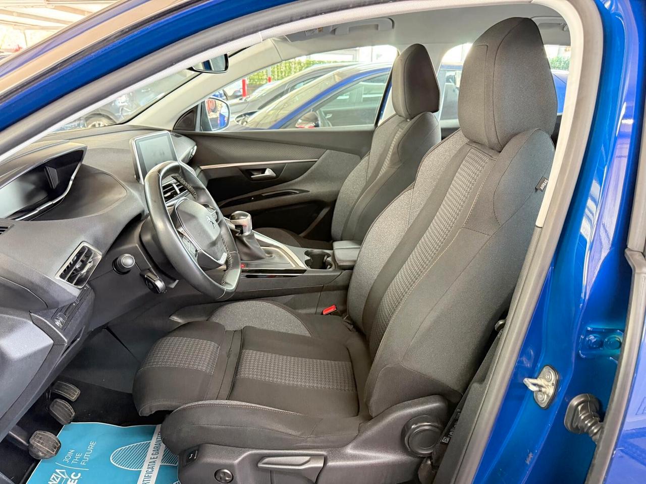 Peugeot 3008 BlueHDi 130 S&S Business
