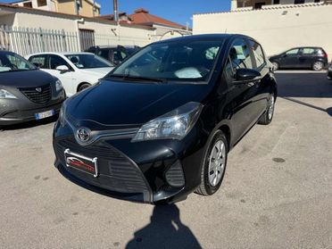 TOYOTA Yaris 1.0 5 porte Cool