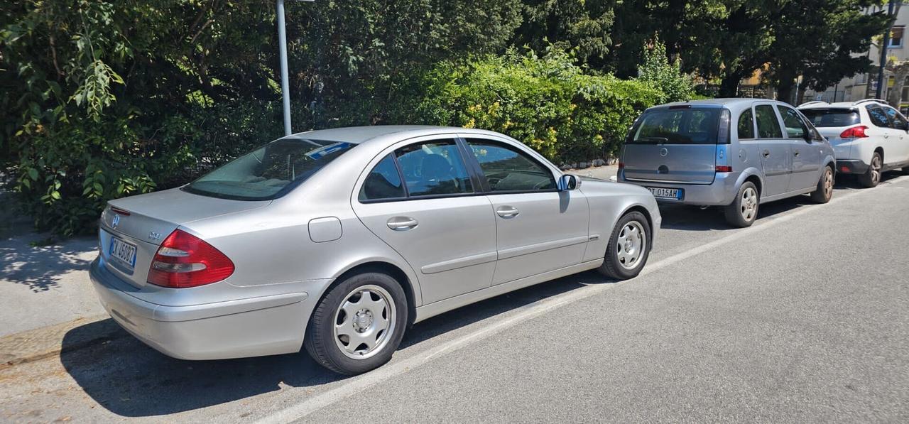 Mercedes-benz E 270 177CV - Da Vetrina