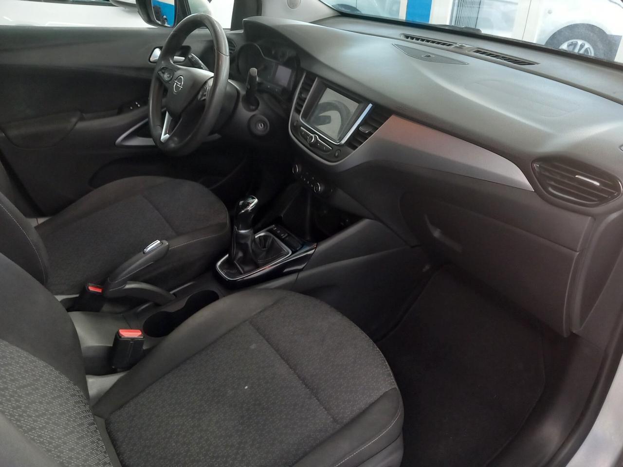 Opel Crossland anno 2018 1.2 benzina 105 mila km