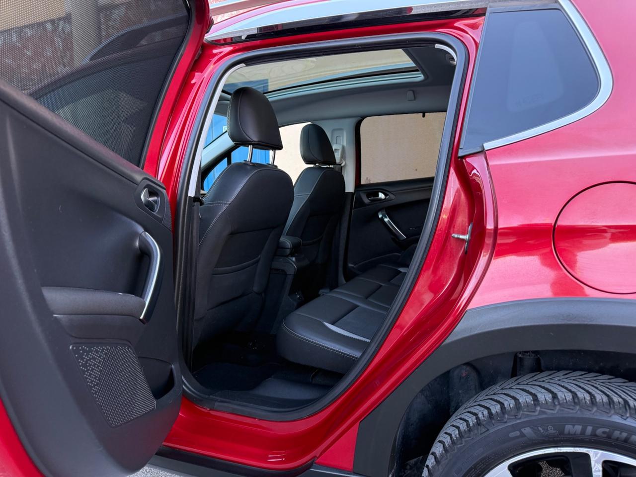 Peugeot 2008 BlueHDi 100 Allure