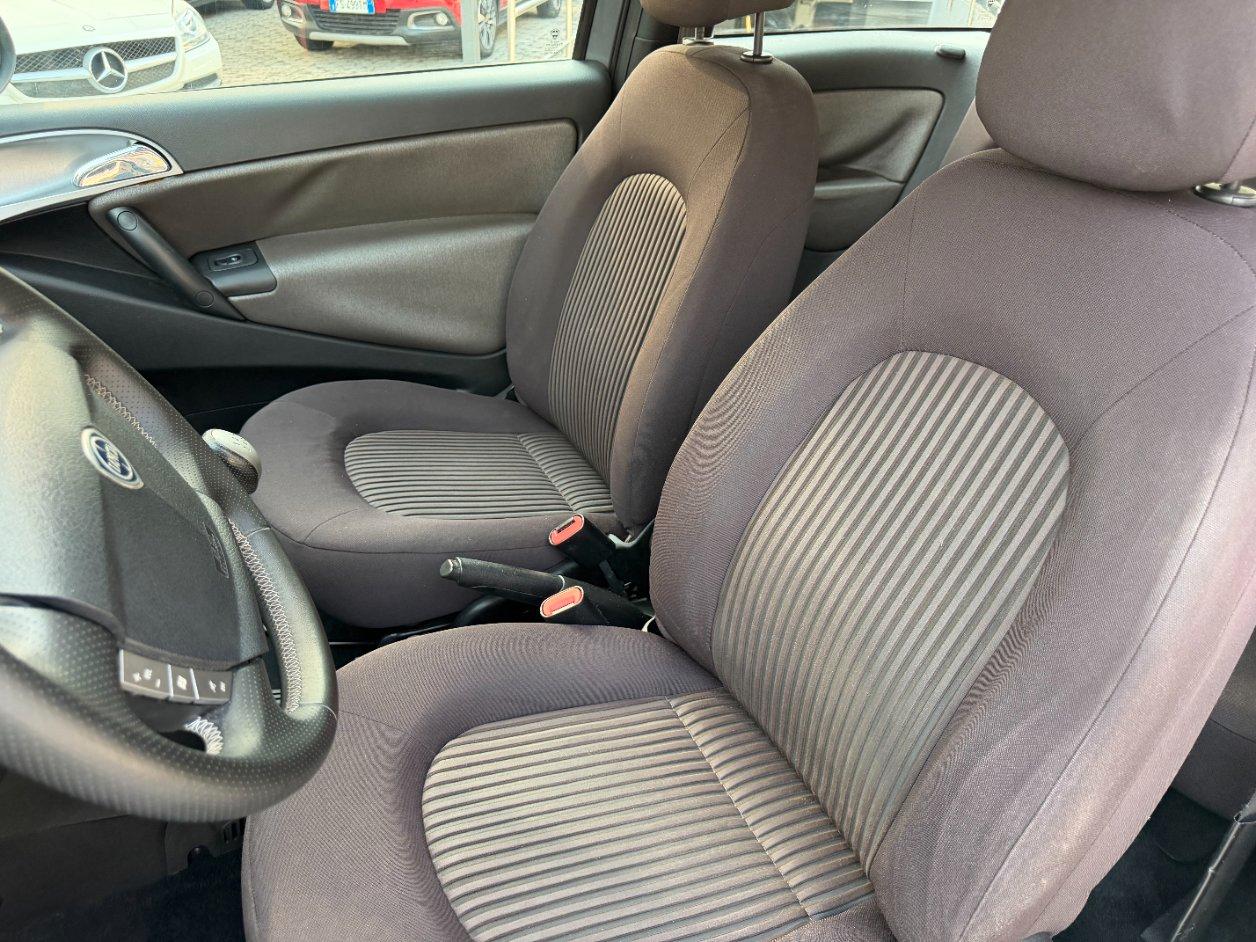 Lancia Ypsilon 3 Porte Ypsilon 1.2 8v Elle 69cv