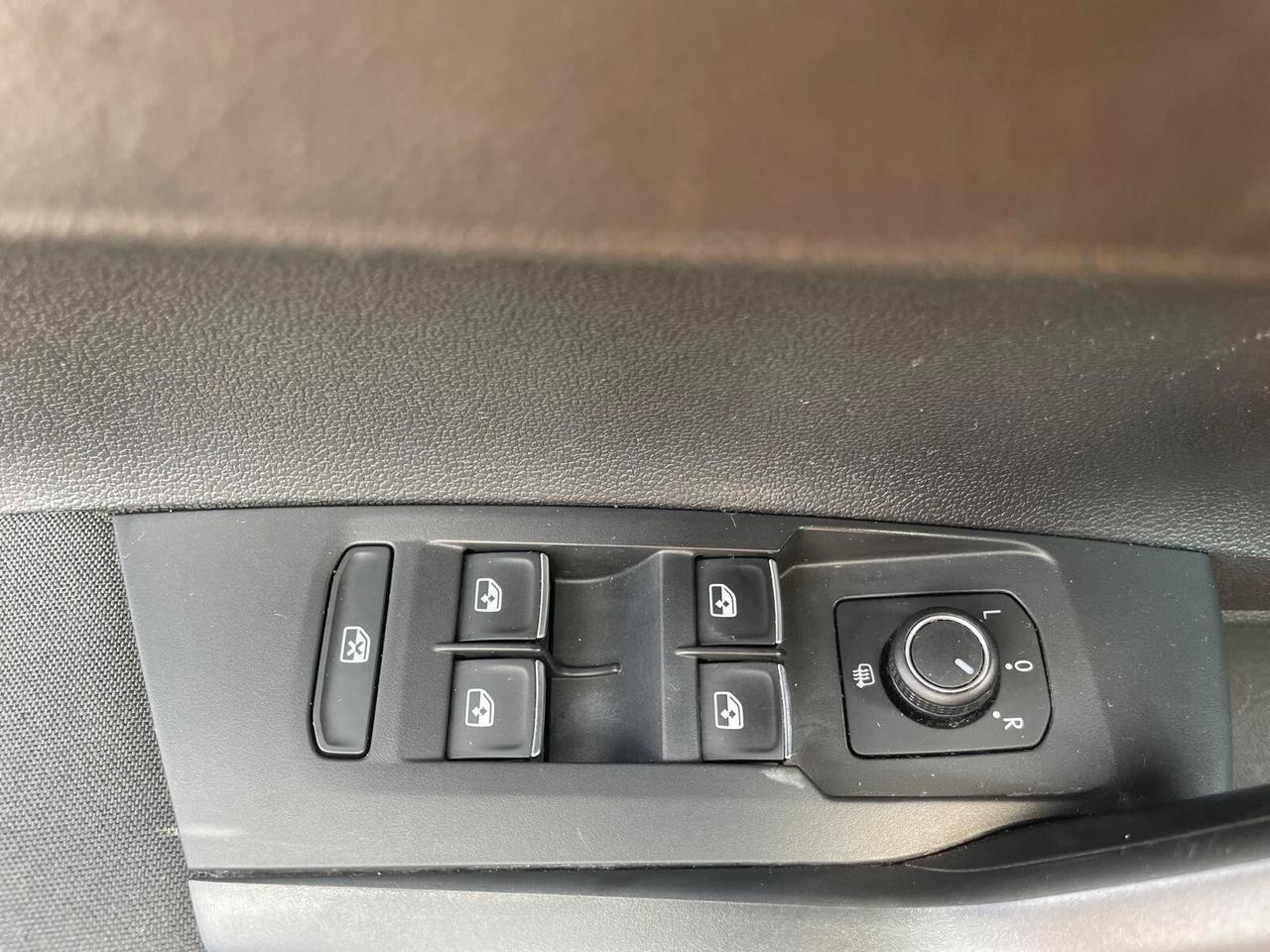 Volkswagen Polo 1.6 TDI 95 CV 5p. R-Line PER NEOPATENTATI