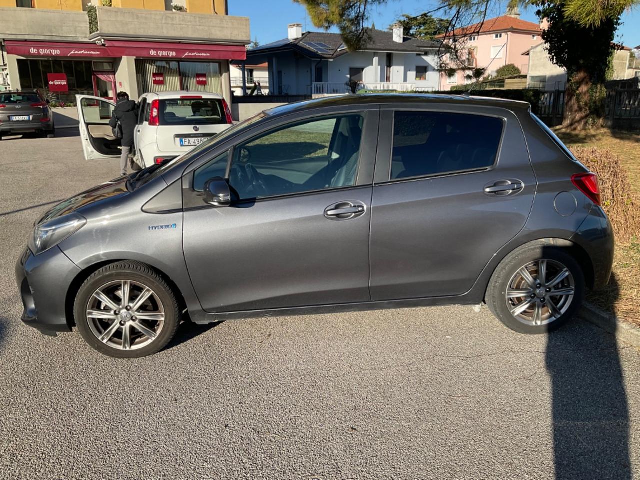 Toyota Yaris 1.5 Hybrid 5 porte by Glamour