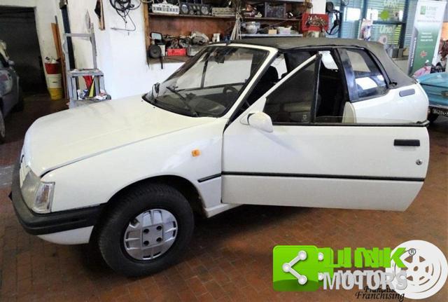 PEUGEOT 205 CJ Cabriolet.