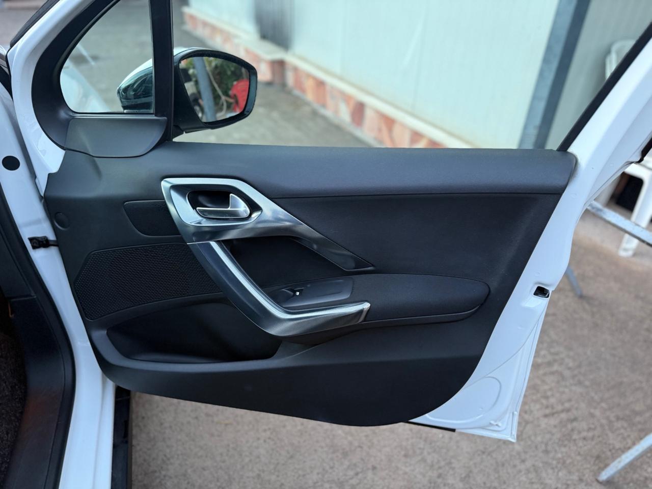 Peugeot 2008 1.6 e-HDi 92 CV Stop&Start Allure