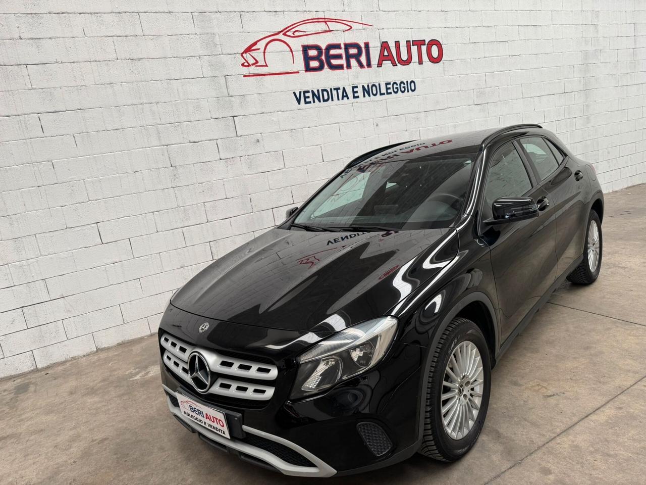 Mercedes-benz GLA 200 allestimento premium