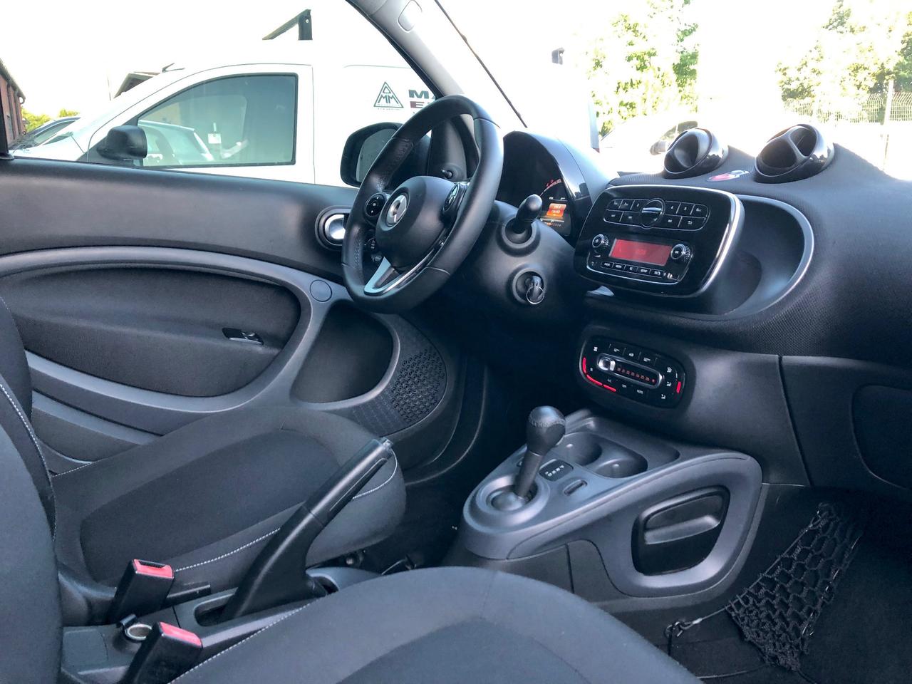 Smart ForTwo 70 1.0 Passion SOFT TOUCH PERMUTE NESSUN OBBLIGO DI FINANZIAMENTO GARANZIA