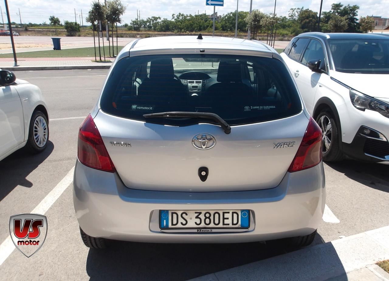 TOYOTA YARIS 1.0 BENZ-2008