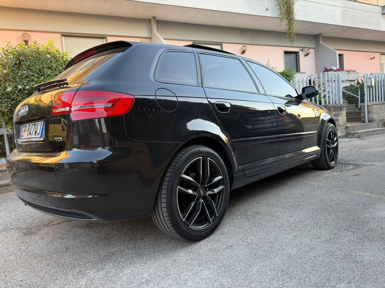 Audi A3 SPB 1.6 TDI 105 CV CR Ambition