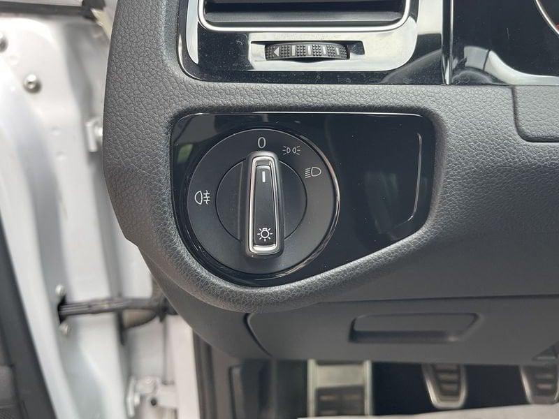 Volkswagen Golf 5p 1.5 tsi Sport 150cv