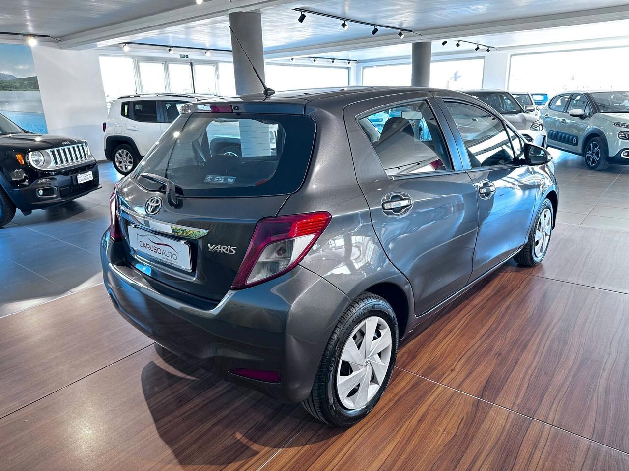 Toyota Yaris 1.0 5 porte Active