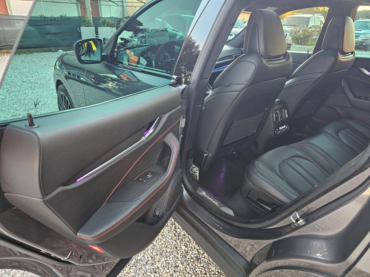 MASERATI LEVANTE 3.0D 250CV GRANSPORT FULL TETTO COKPIT