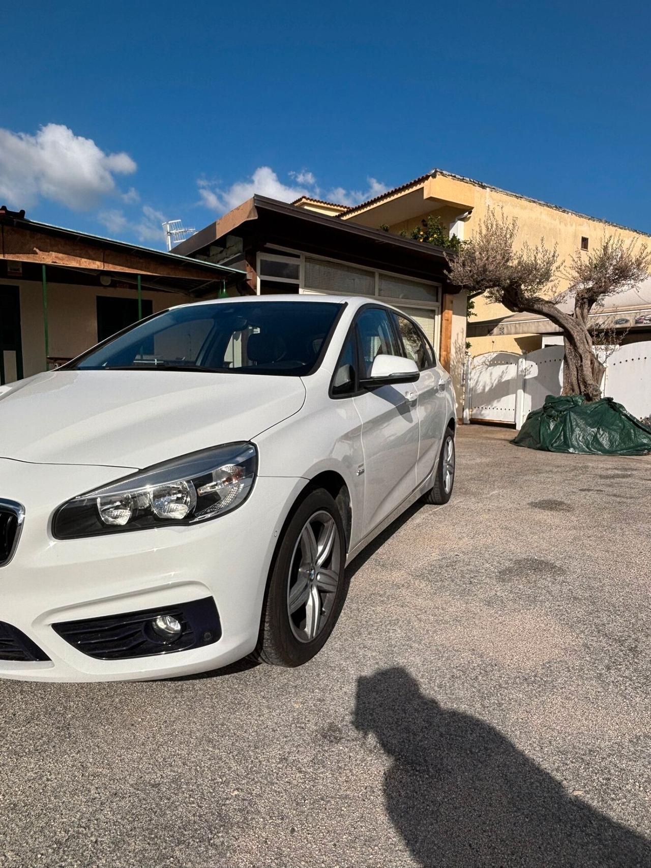Bmw 2er Active Tourer 218d Luxury