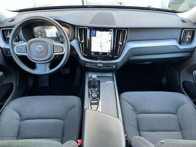 VOLVO XC60 B4 (d) AWD Geartronic Momentum Pro
