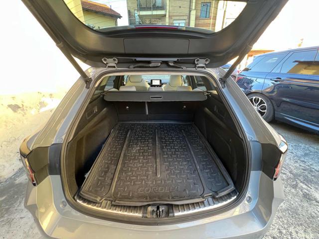 TOYOTA Corolla Touring Sports 2.0 Hybrid Lounge