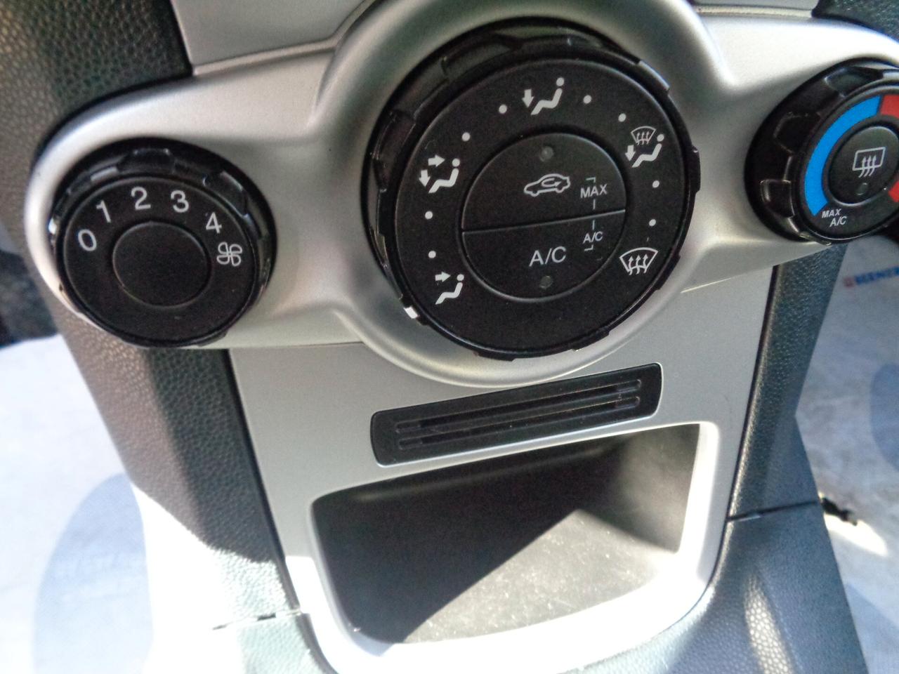 Ford Fiesta 1.2 60CV 5p. Tit. da vetrina