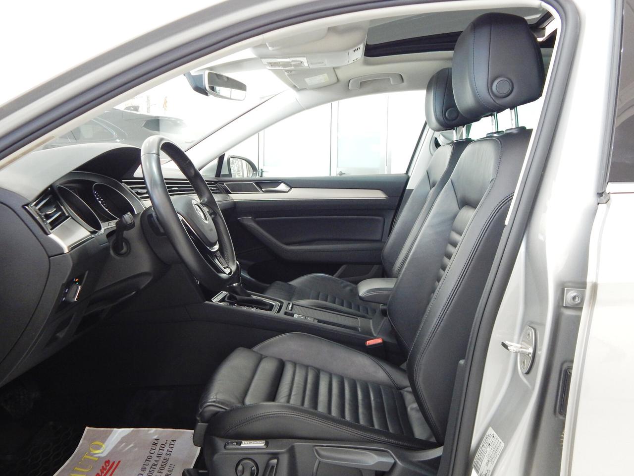 Volkswagen Passat Variant 2.0 TDI Highline 4motion 190cv DSG TETTO-NAVI-PELLE-LED