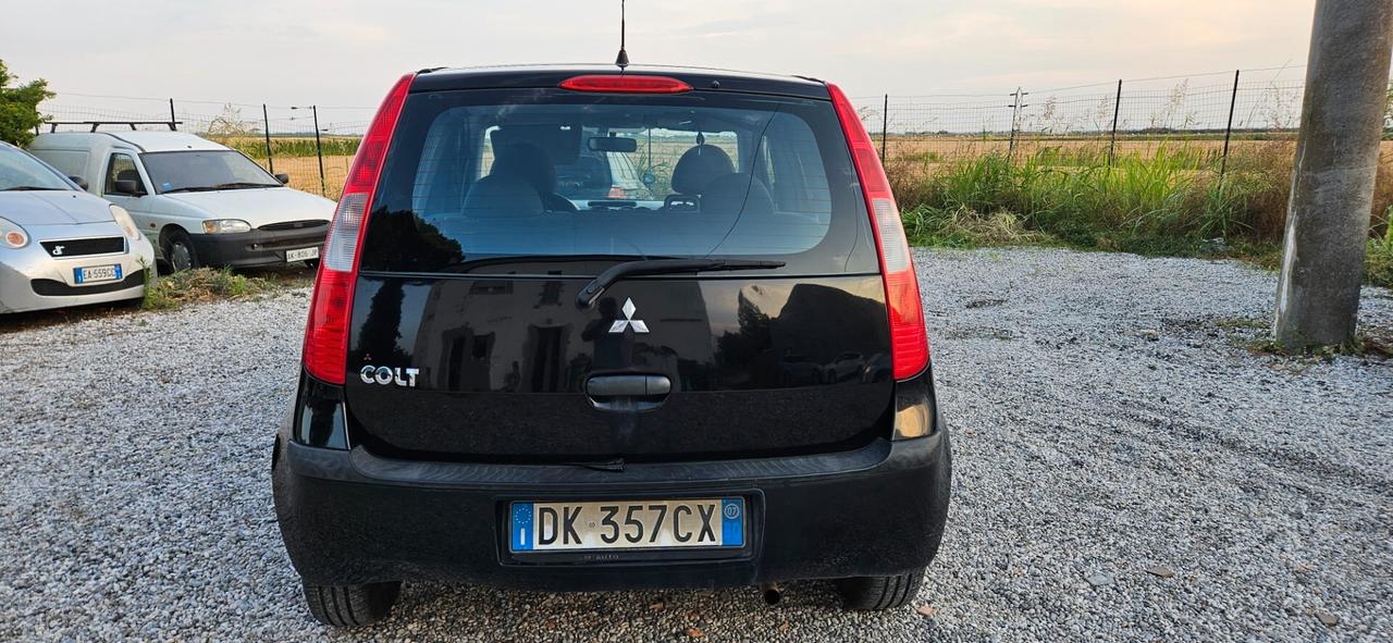 Mitsubishi Colt 1.1 12V 5p. Invite