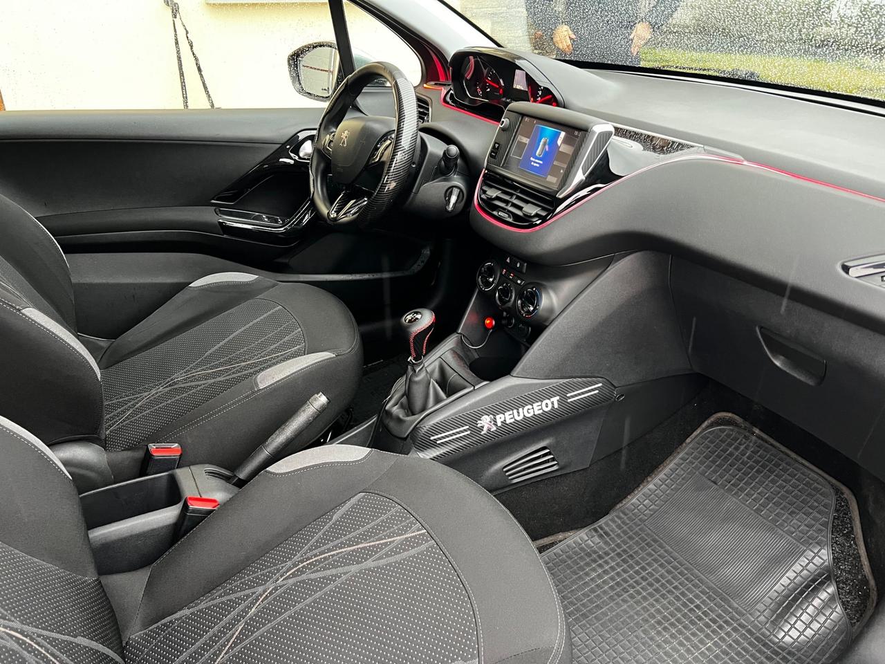 Peugeot 208 1.4 HDi 68 CV 3 porte Active NEOPATENTATI