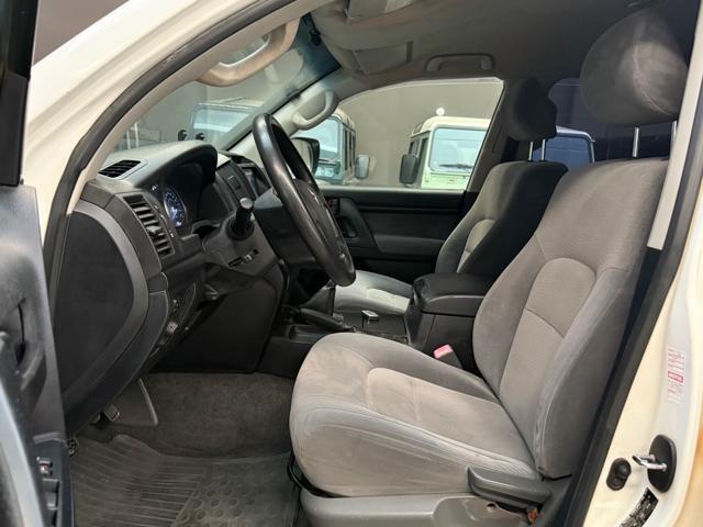 TOYOTA Land Cruiser TROPICALE GX V8 manual