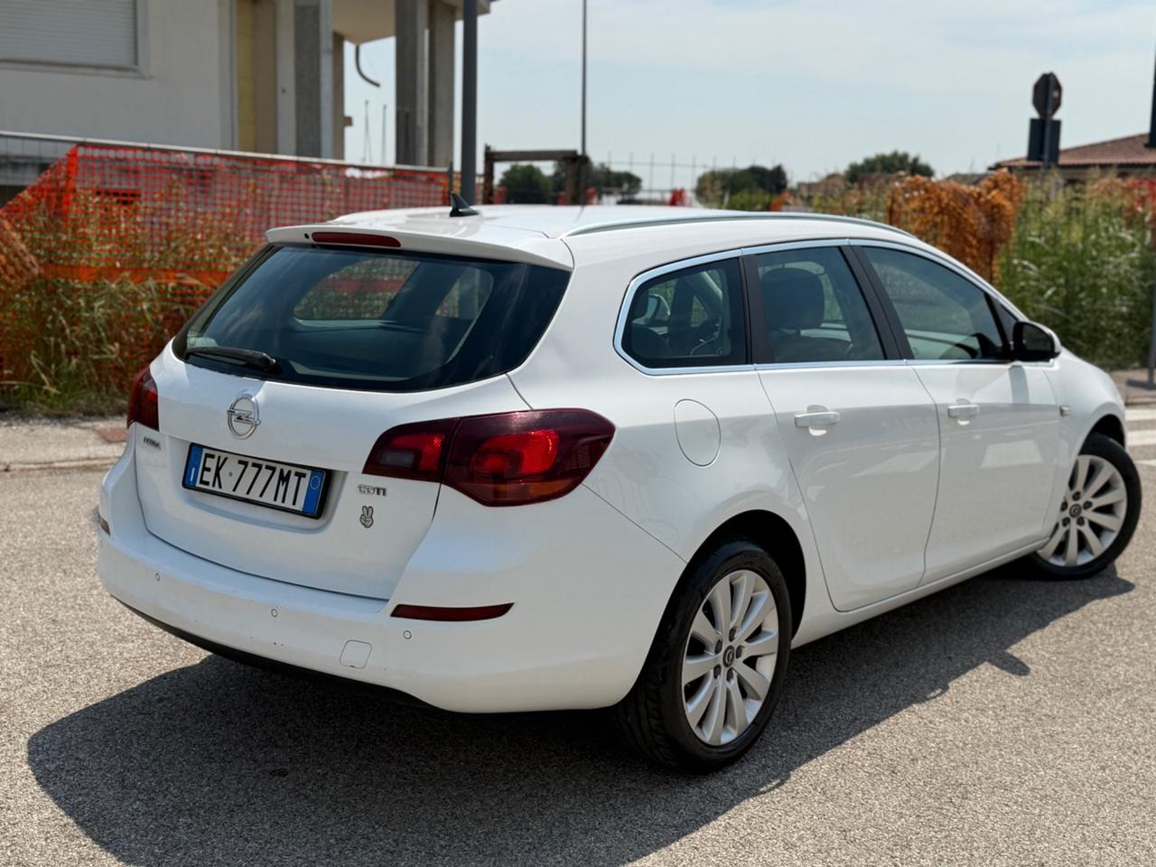 Opel Astra 1.3 CDTI 95CV S&S Sports Tourer Cosmo