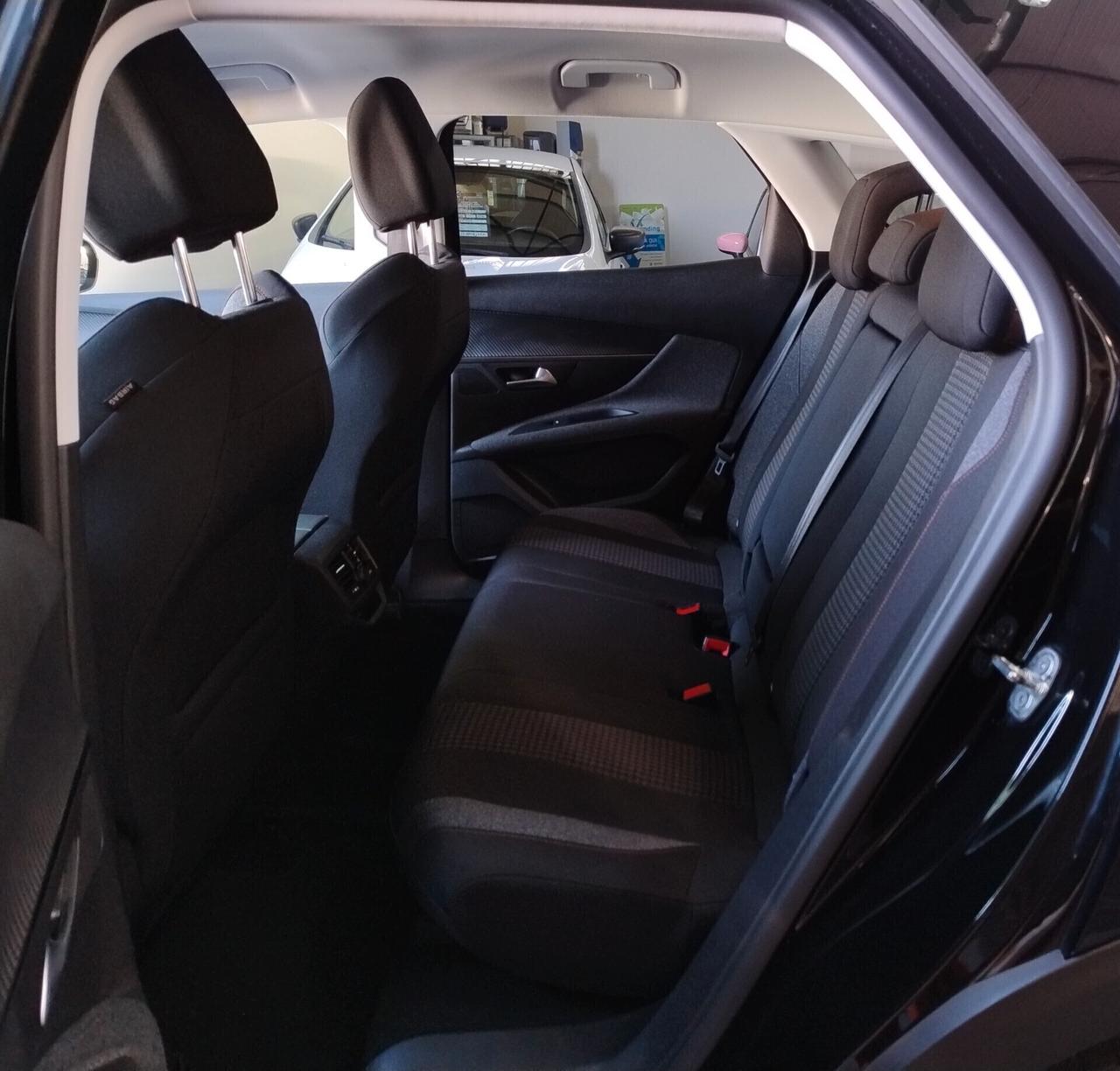 Peugeot 3008 1.5 HDi 131CV - 2018