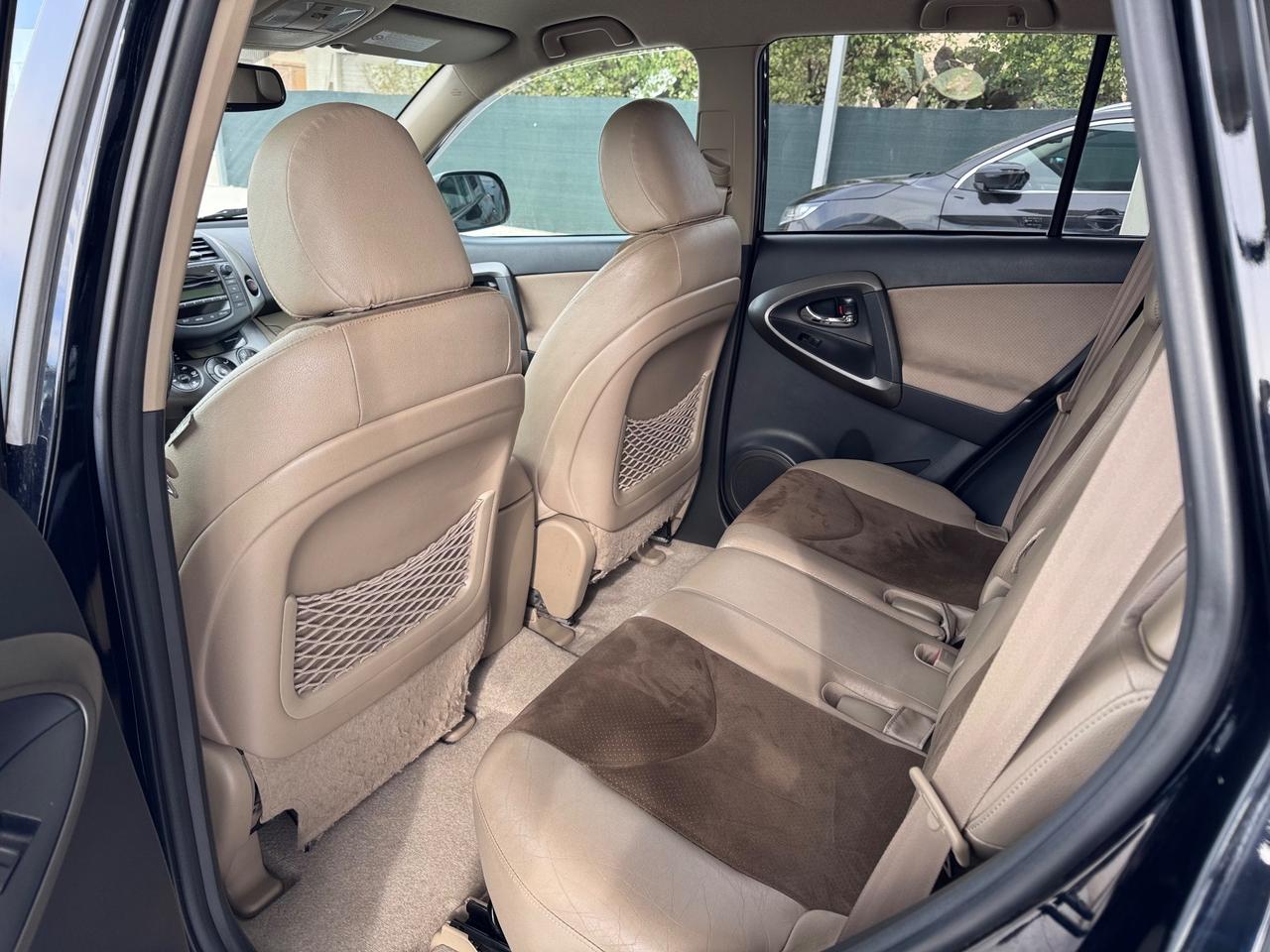 Toyota RAV 4 RAV4 Crossover 2.2 D-4D 150 CV DPF Exclusive