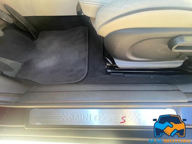 MINI Clubman 2.0 Cooper SD con tetto apribile