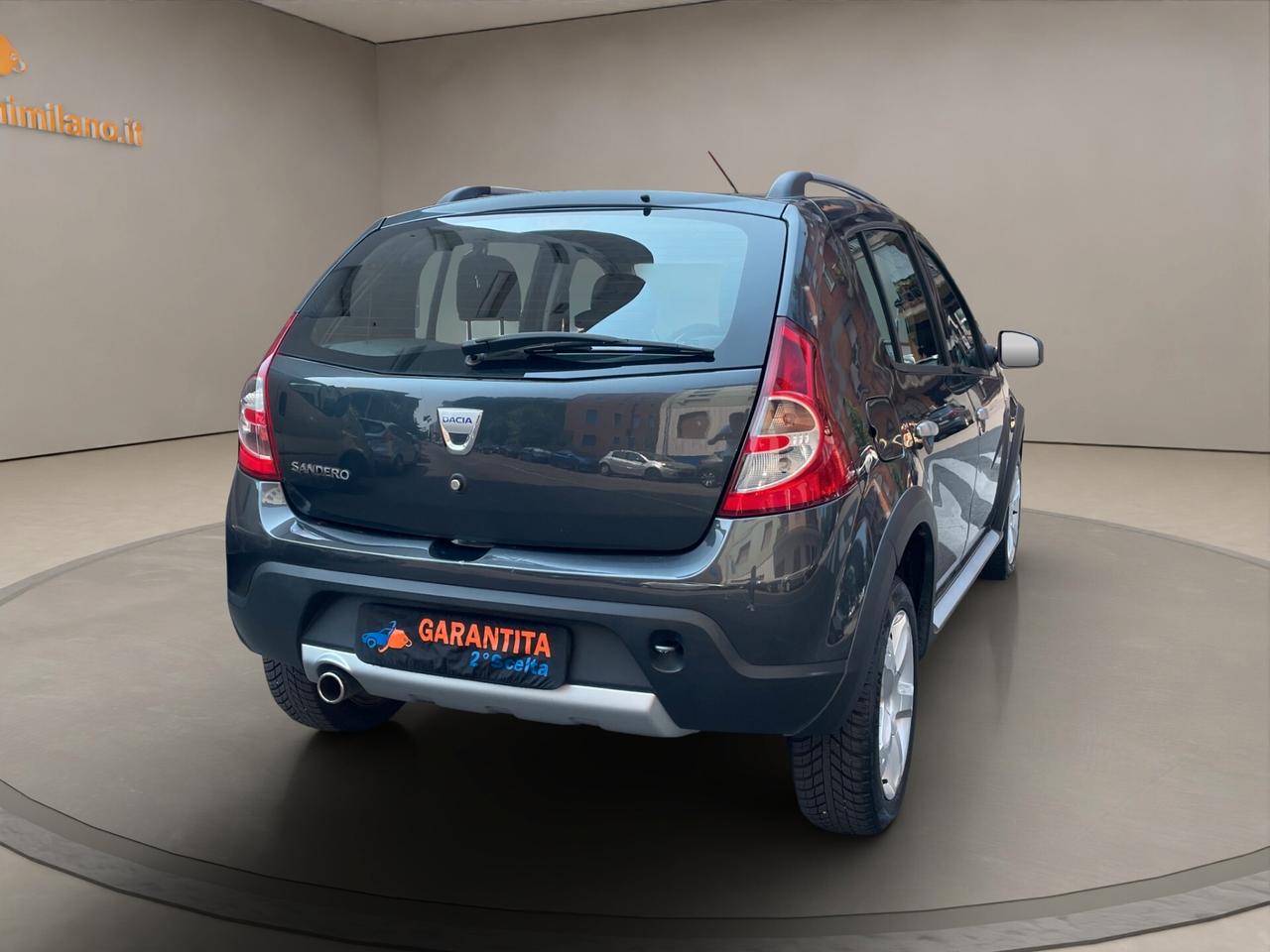 Dacia Sandero NEOPATENTATI - GOMME NUOVE