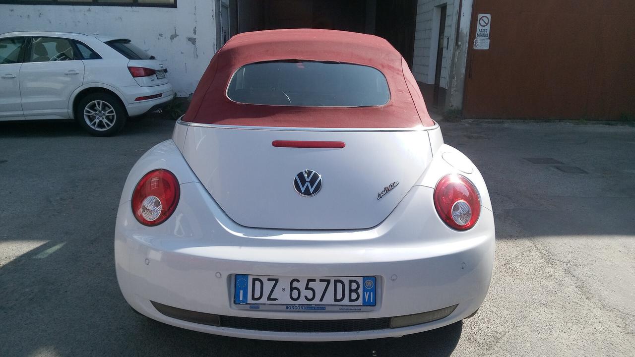 Volkswagen New Beetle 2.0 Cabrio Lim. Red Edt.