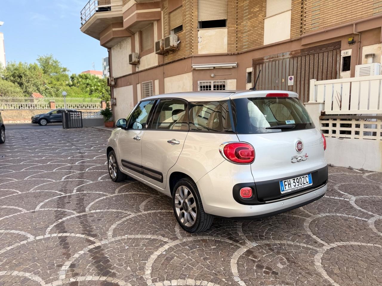 Fiat 500L 0.9 TwinAir Turbo Natural Power Mirror