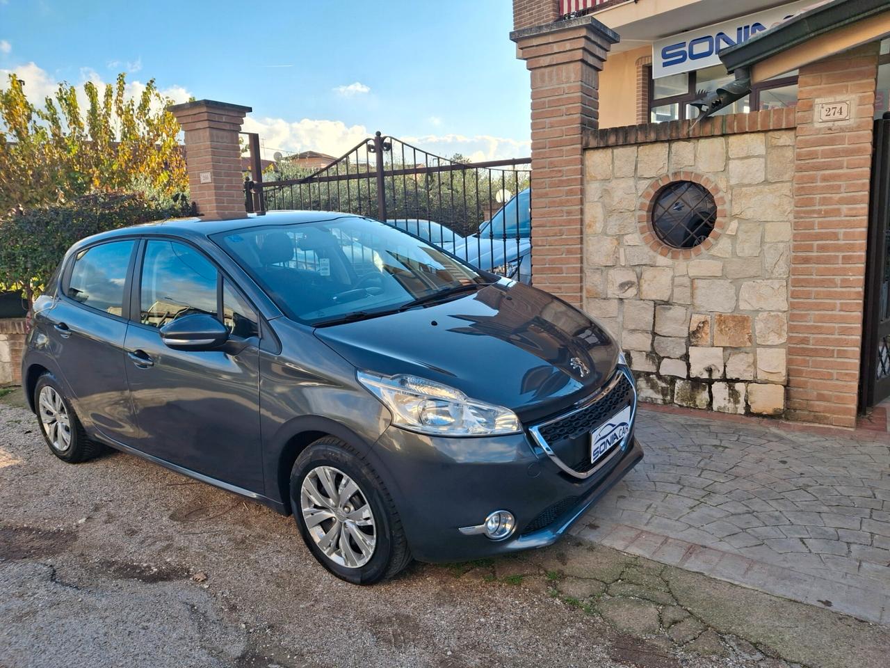 Peugeot 208 1.4 HDi 68 CV 5 porte Active Neopatentati