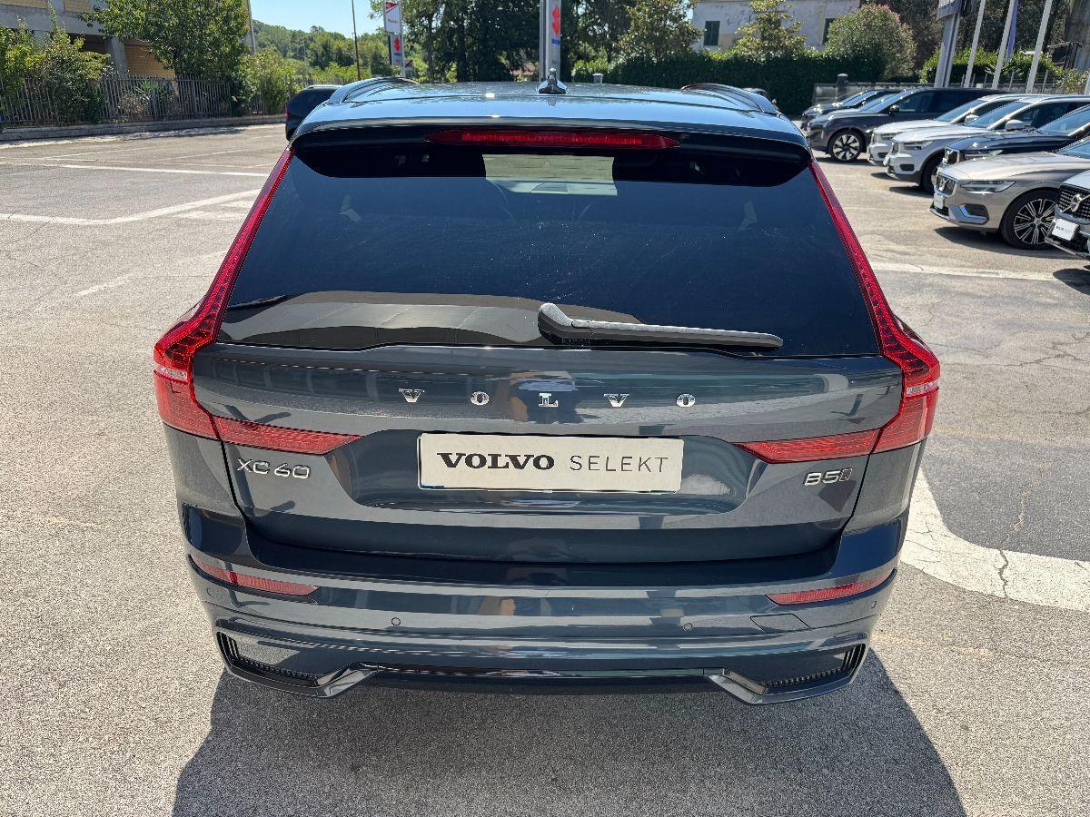 VOLVO - XC60 - D5 AWD Geartronic R-Design