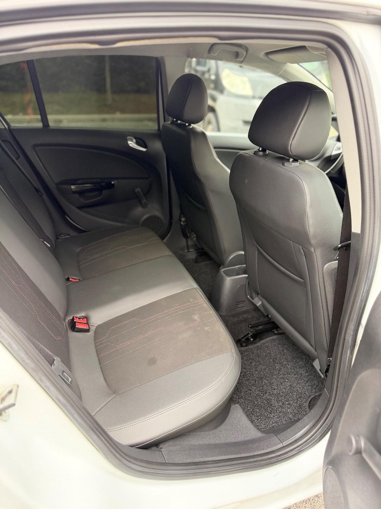 Opel Corsa 1.3 CDTI 2012 NEOPATENTATI 5porte