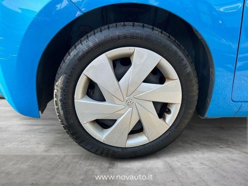 Toyota Aygo Aygo 5p 1.0 x-play my15