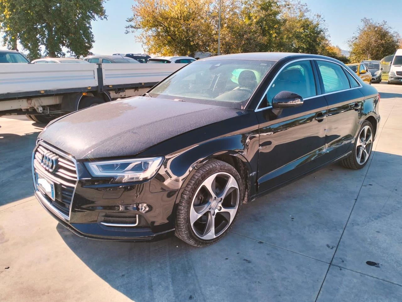 Audi A3 L Sedan 2.0 TDI 184 CV quattro S-Tronic - SINISTRATA
