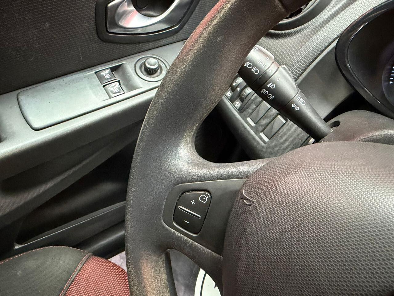 Renault Clio 1.2 75CV 5 porte Costume National UNIC. PROP. OK NEOPATENTATI