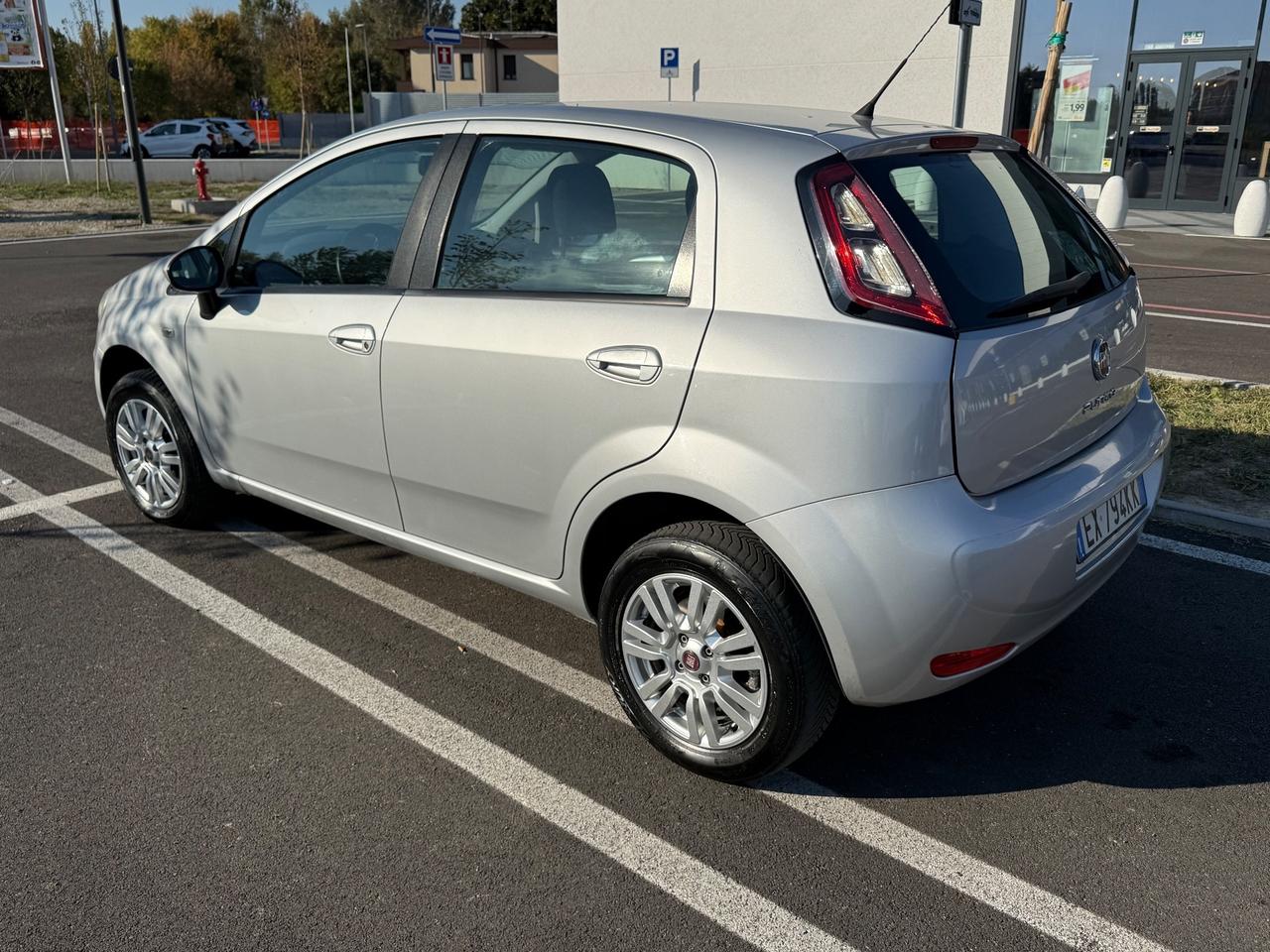Fiat Punto 1.4 8V 5 porte Natural Power Street