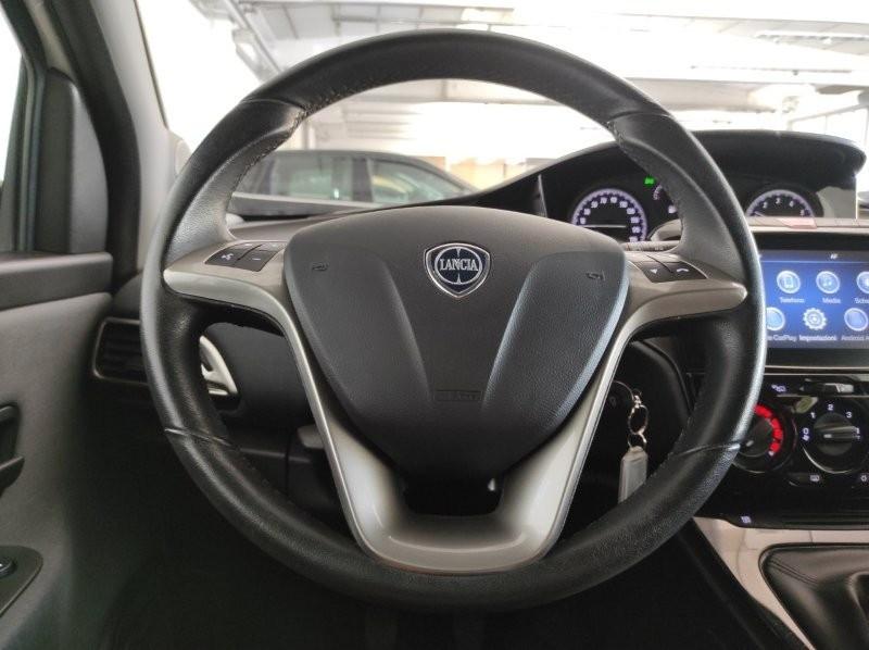 LANCIA Ypsilon 3ª serie - Ypsilon 1.0 FireFly 5 porte S&S Hybrid Gold