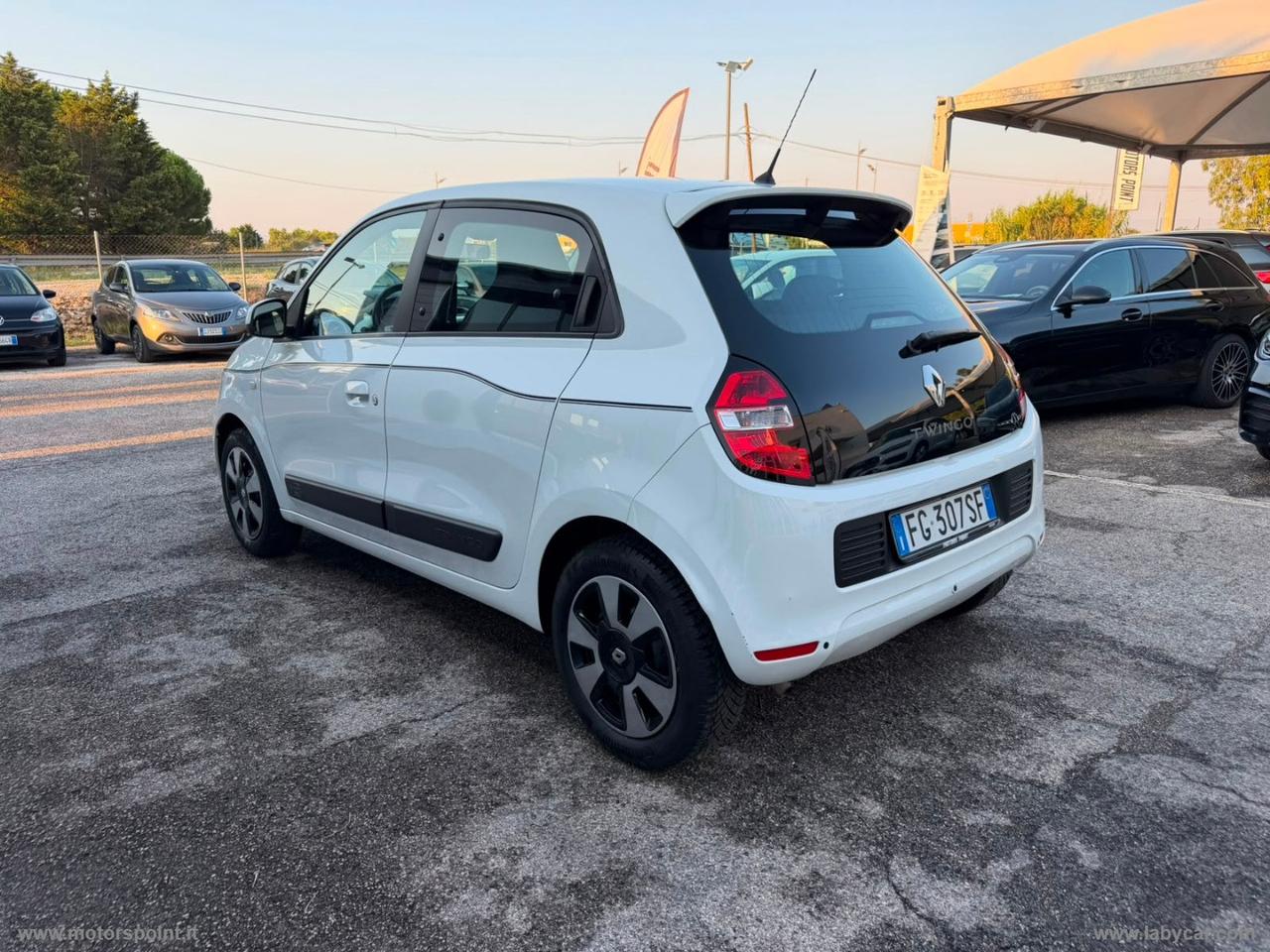 RENAULT Twingo SCe Lovely