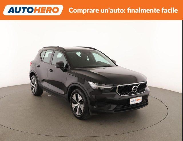 VOLVO XC40 T2 Momentum Core